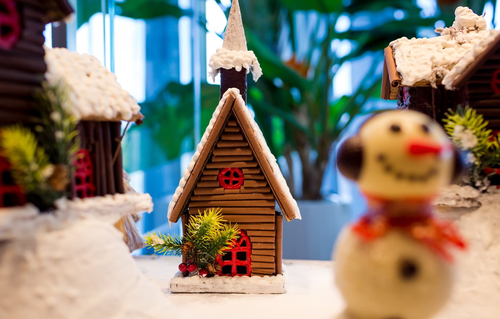 Christmastime is the sweetest season of the year, and these candy bears are here to help out.